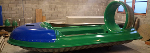 Two moto hovercraft hull